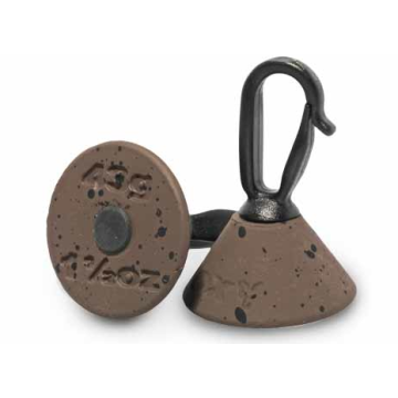 Fox Edges Back Leads x3